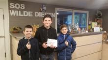 dierenvrienden zamelen geld in