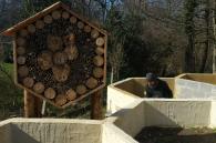 insectenhotel in de egeltuin